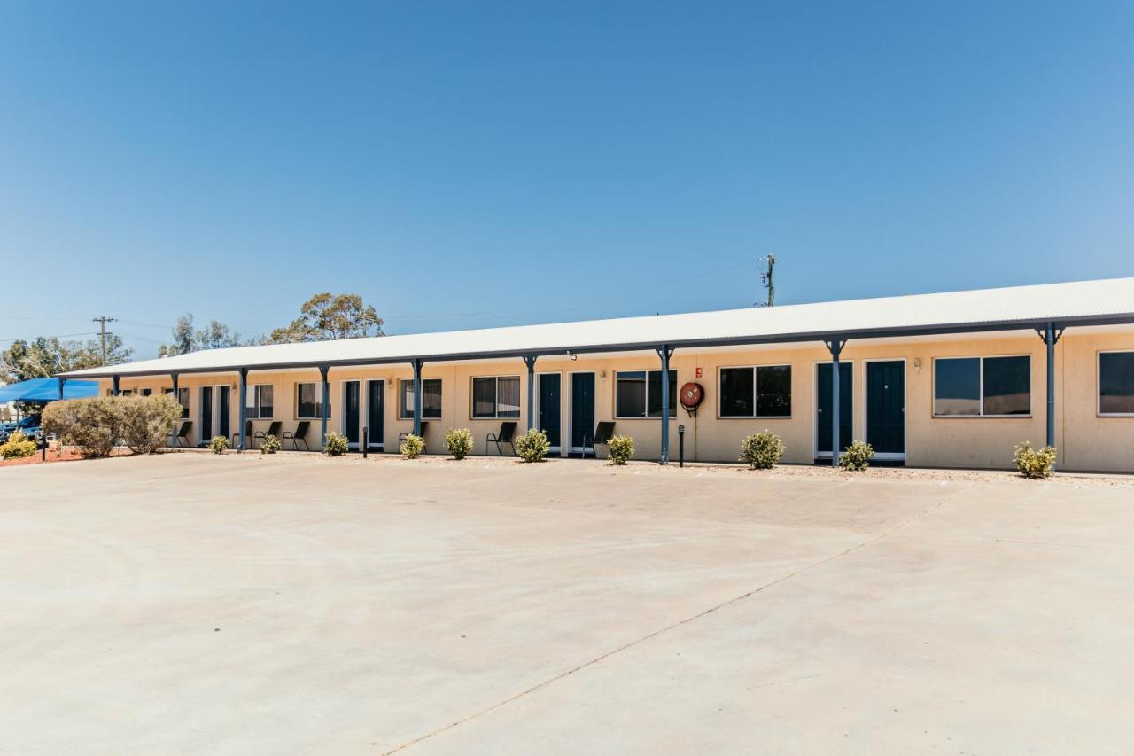 Outback Motel Mt Isa Mount Isa Exterior photo
